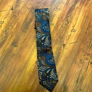 Brooks Brothers paisley tie